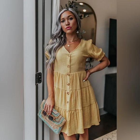 MINE CITY STARLIGHT SHIFT DRESS IN PRIMROSE YELLOW, Medium, excellent condition - Picture 5 of 13